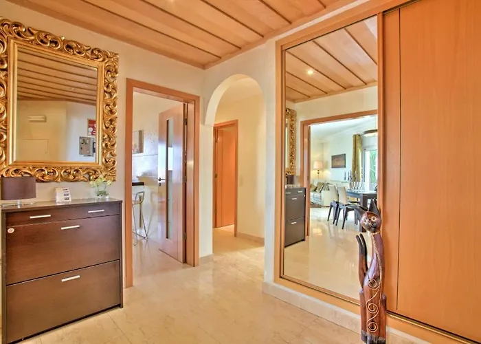 Private Penthouse * ラゴス